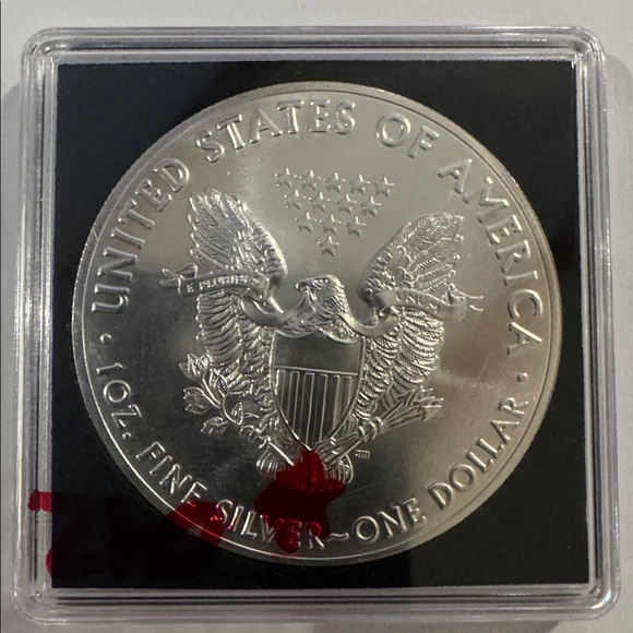 2017 American Silver Eagle 1 oz .999 Fine Silver Coin BU - Picture 2 of 2